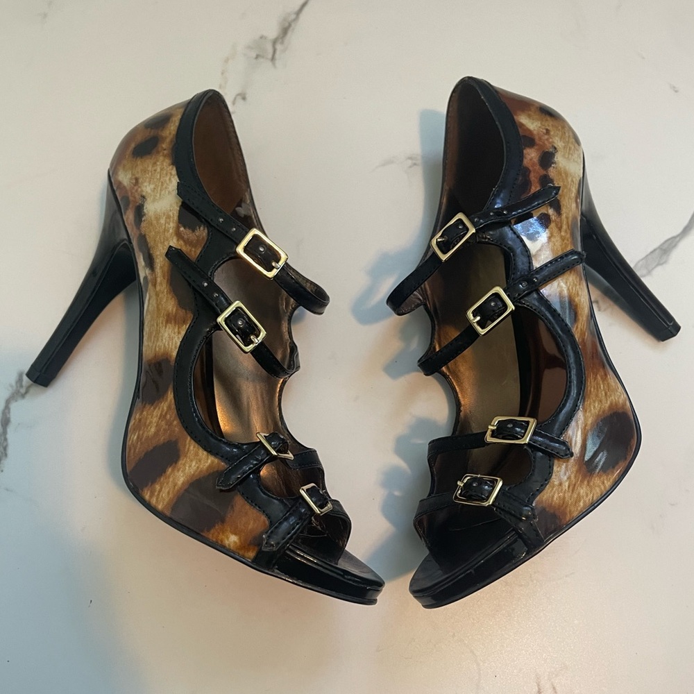 Carlos Santana Heels - Size: 8